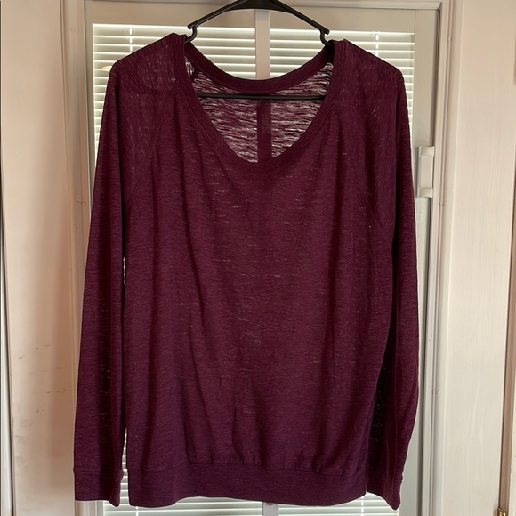 Ideology Lightweight Long Sleeve Sweatshirt Sz Small Heathered Burgundy - Picture 1 of 3